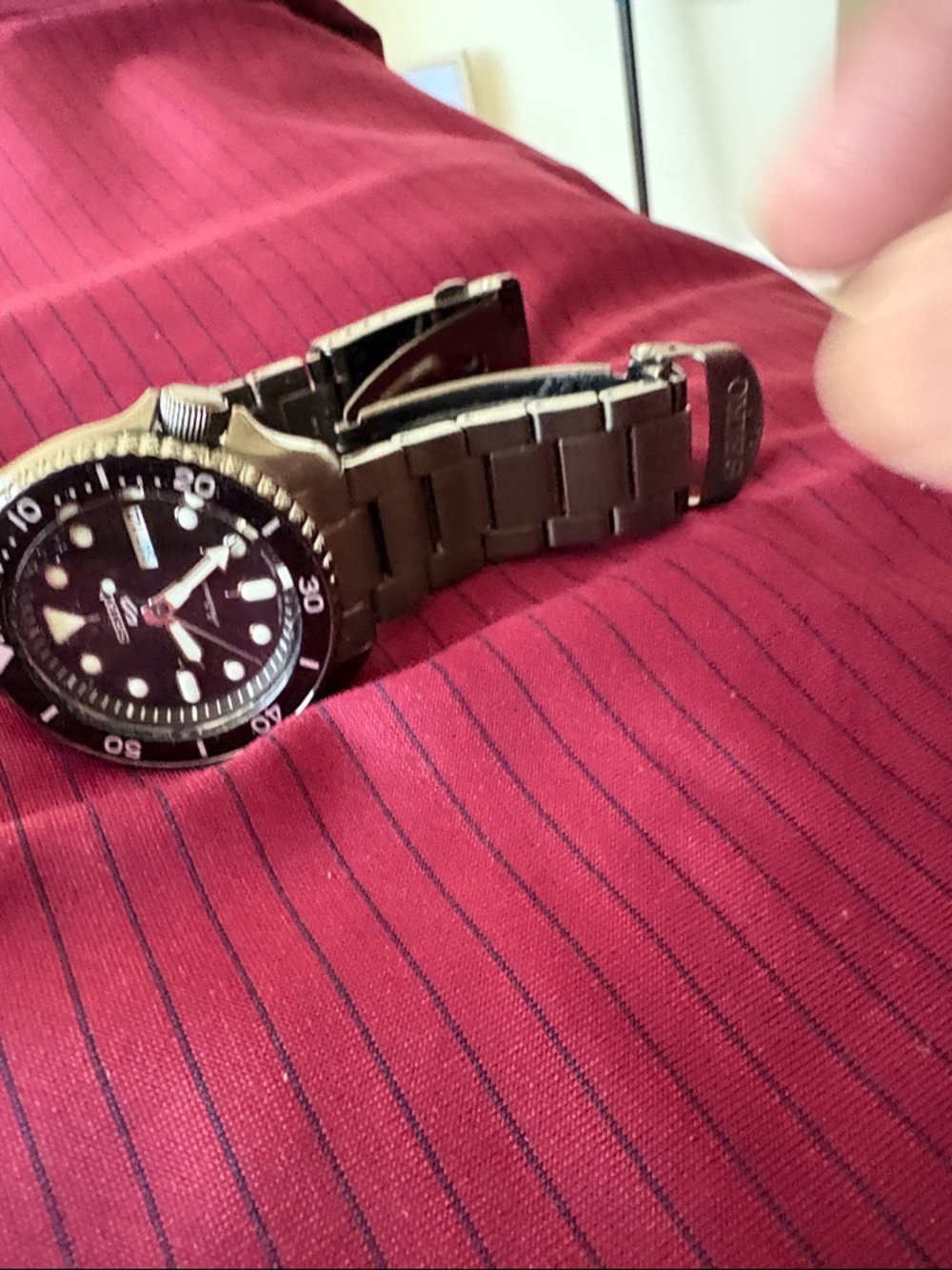 Seiko Black Submariner Automatic Diver Watch - Picture 3 of 4